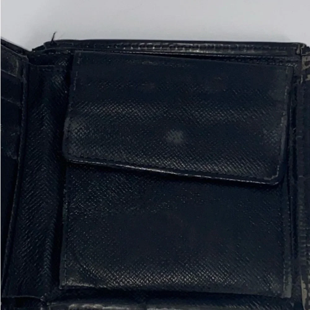 Louis Vuitton Marco Wallet - Picture 4 of 13